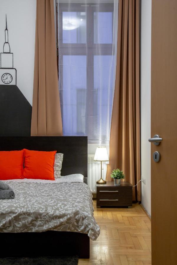 Downtown Home In The Gozsdu Garden Budapesta Exterior foto